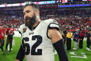 Jason Kelce Backs Tom Brady in Patriots Deflategate Scandal: 'He Outsmarted People'