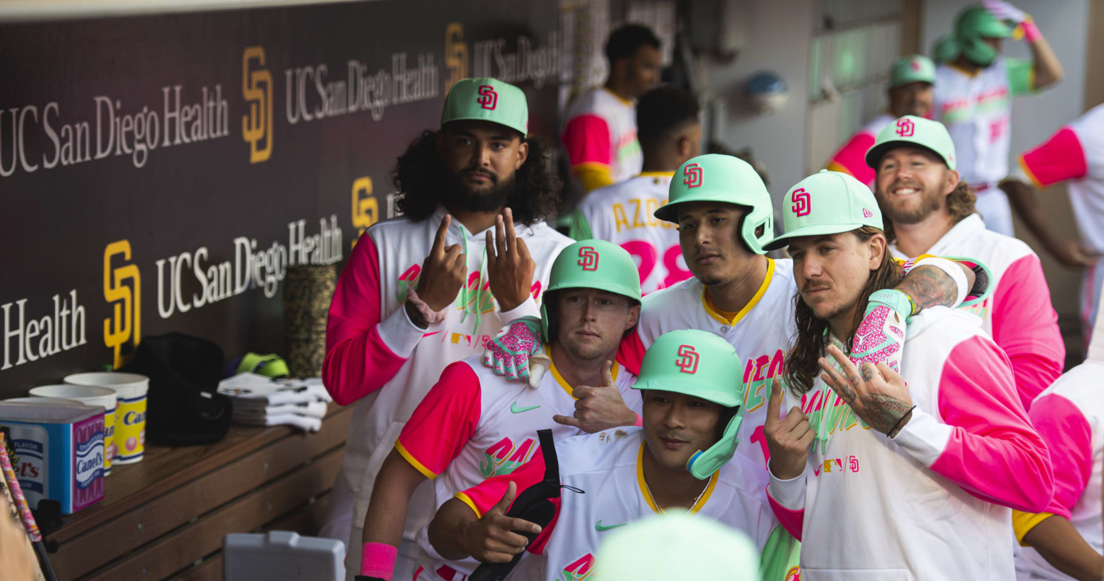 Padres' City Connect jerseys unveiled: Pink, green and gold uniforms