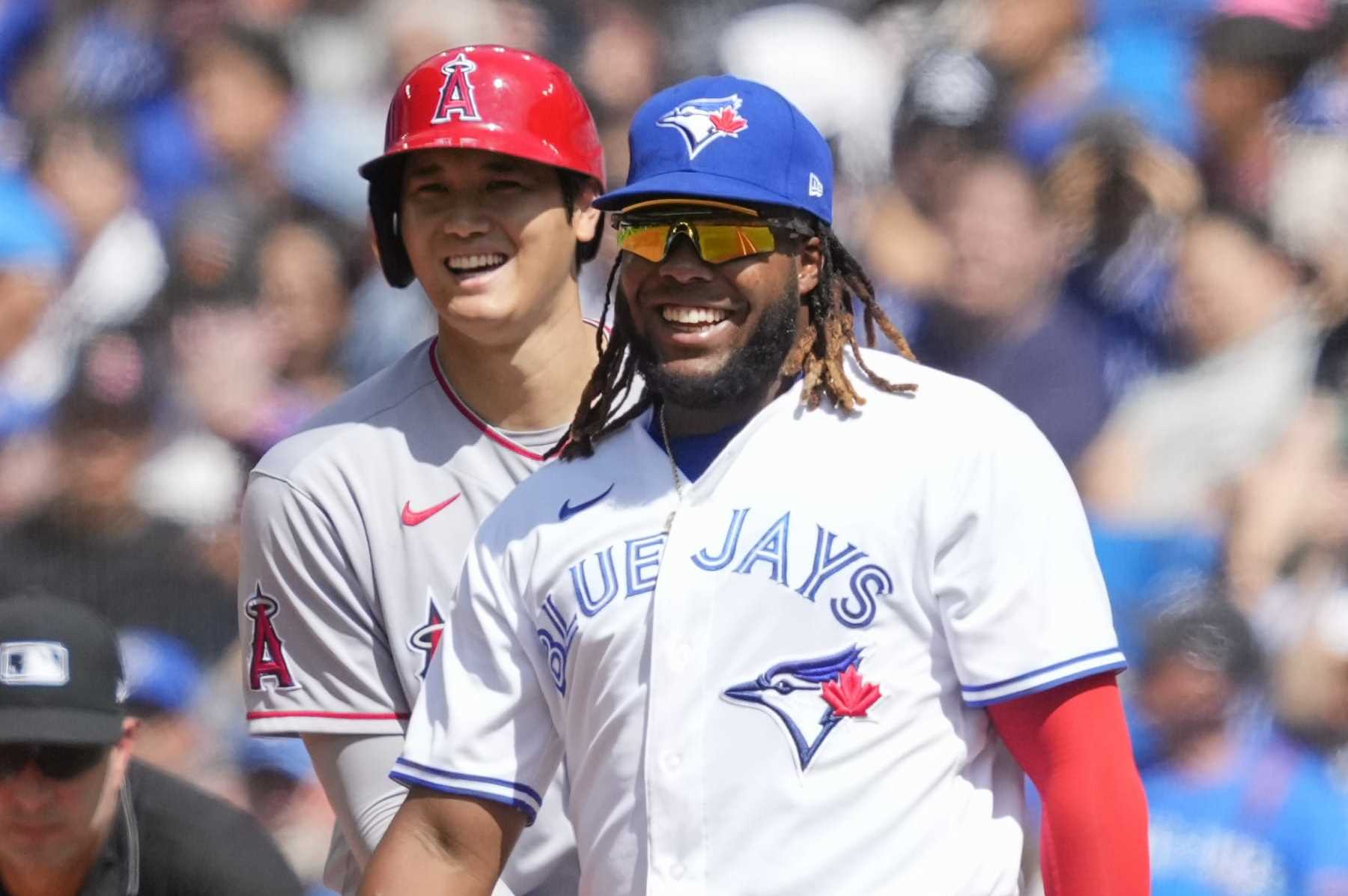 Shohei Ohtani (L) and Vladimir Guerrero Jr. (R)