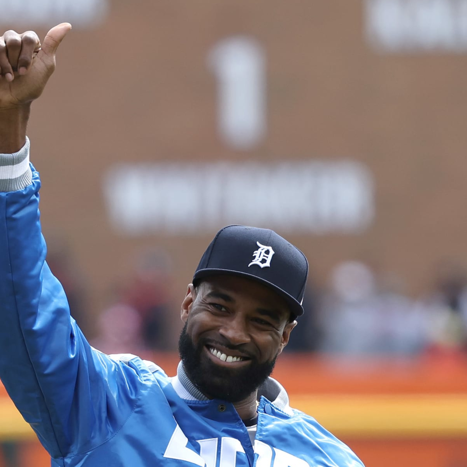 Calvin Johnson mending fences with Lions, hosting HS football camp at team  facility