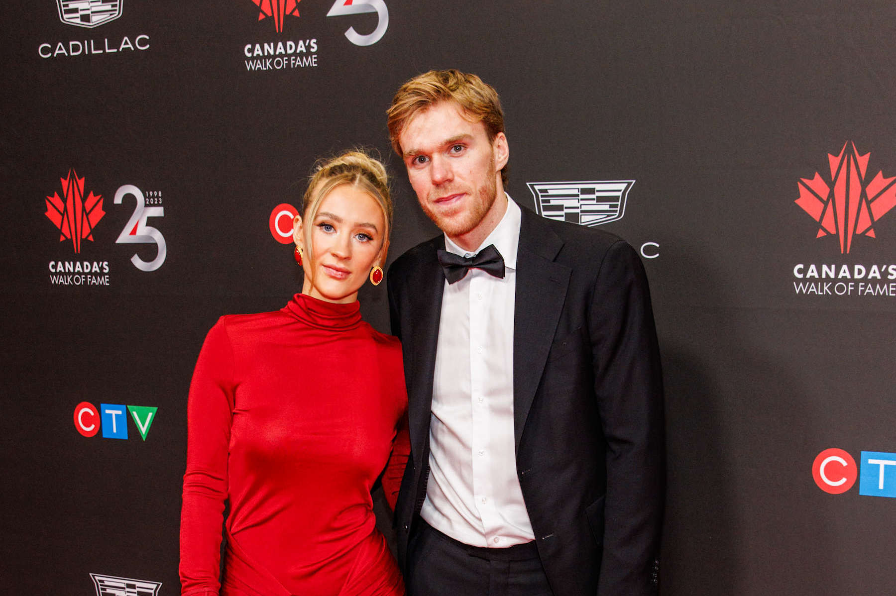 UPDATED: TORONTO, ONTARIO - DECEMBER 02: (L-R) Lauren Kyle and NHL superstar Connor McDavid attend Canada's Walk of Fame's 25th Anniversary Celebration honouring Connor’s 2023 induction into the hall for Sports & Athletics at Metro Toronto Convention Centre on December 02, 2023 in Toronto, Ontario. (Photo by Mathew Tsang/WireImage)