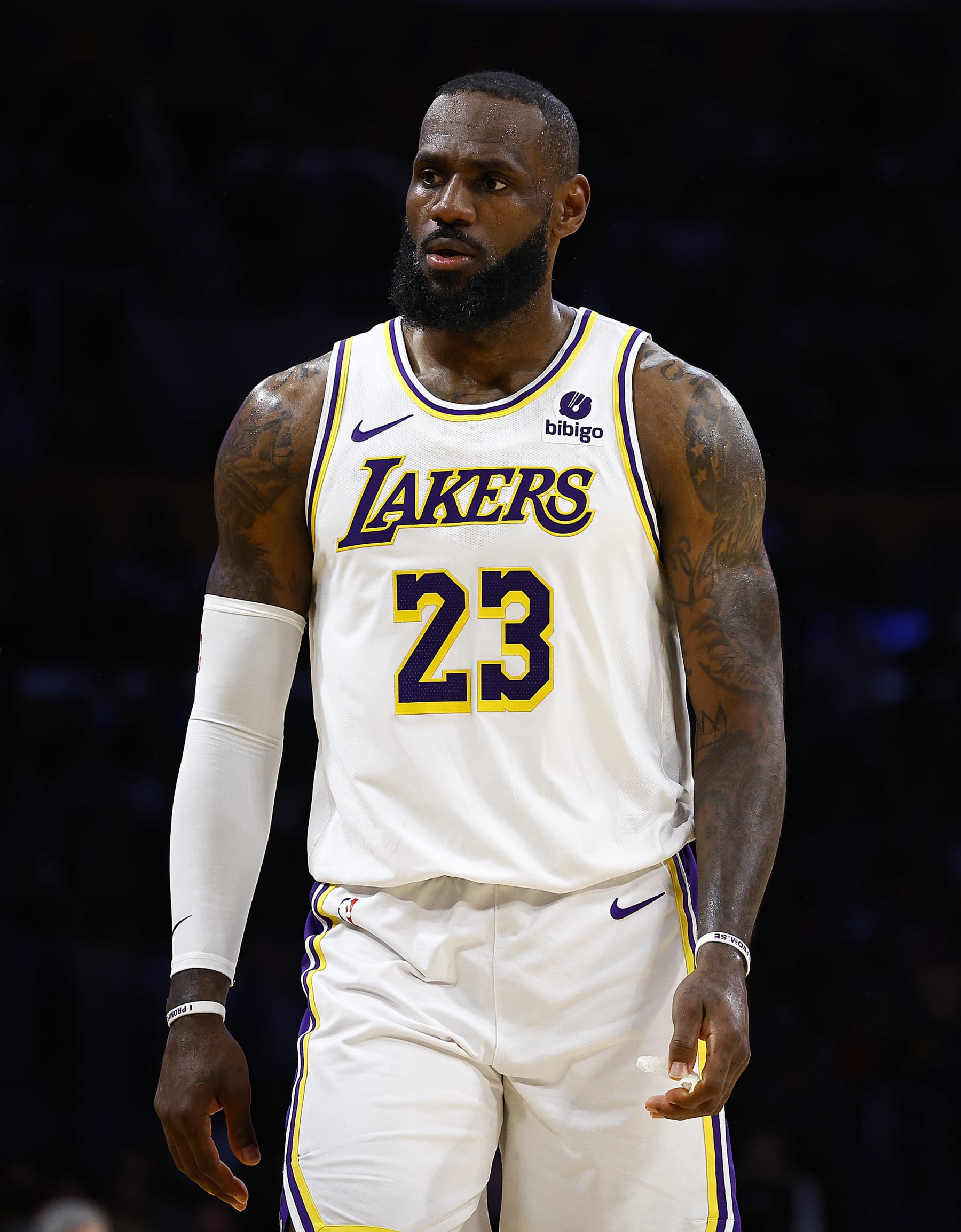 The Lebron Question: Lakers Exec'S Answer Will Shock You! - u5sevlo