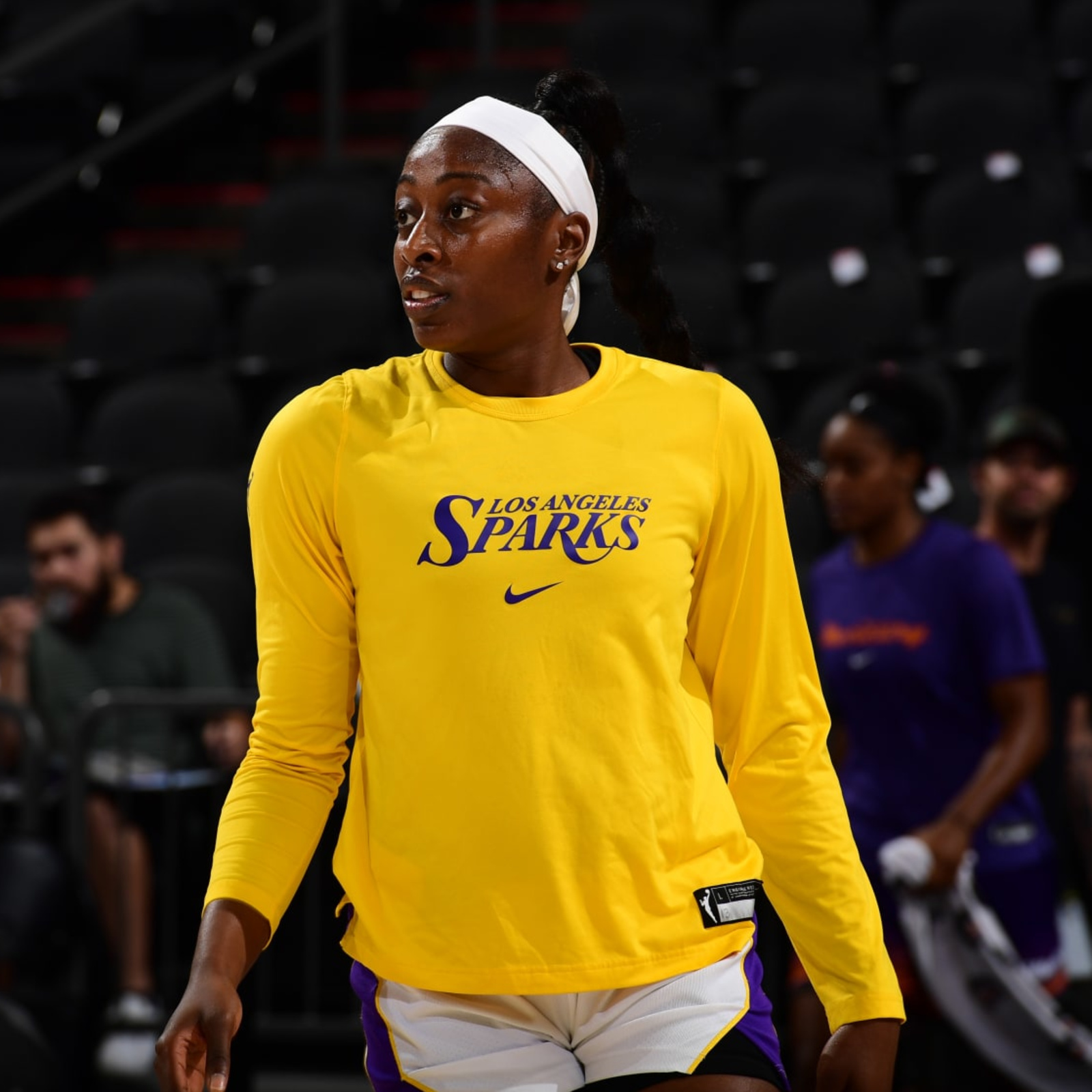 Former WNBA MVP Nneka Ogwumike returning to Los Angeles Sparks on 1-year  deal: report