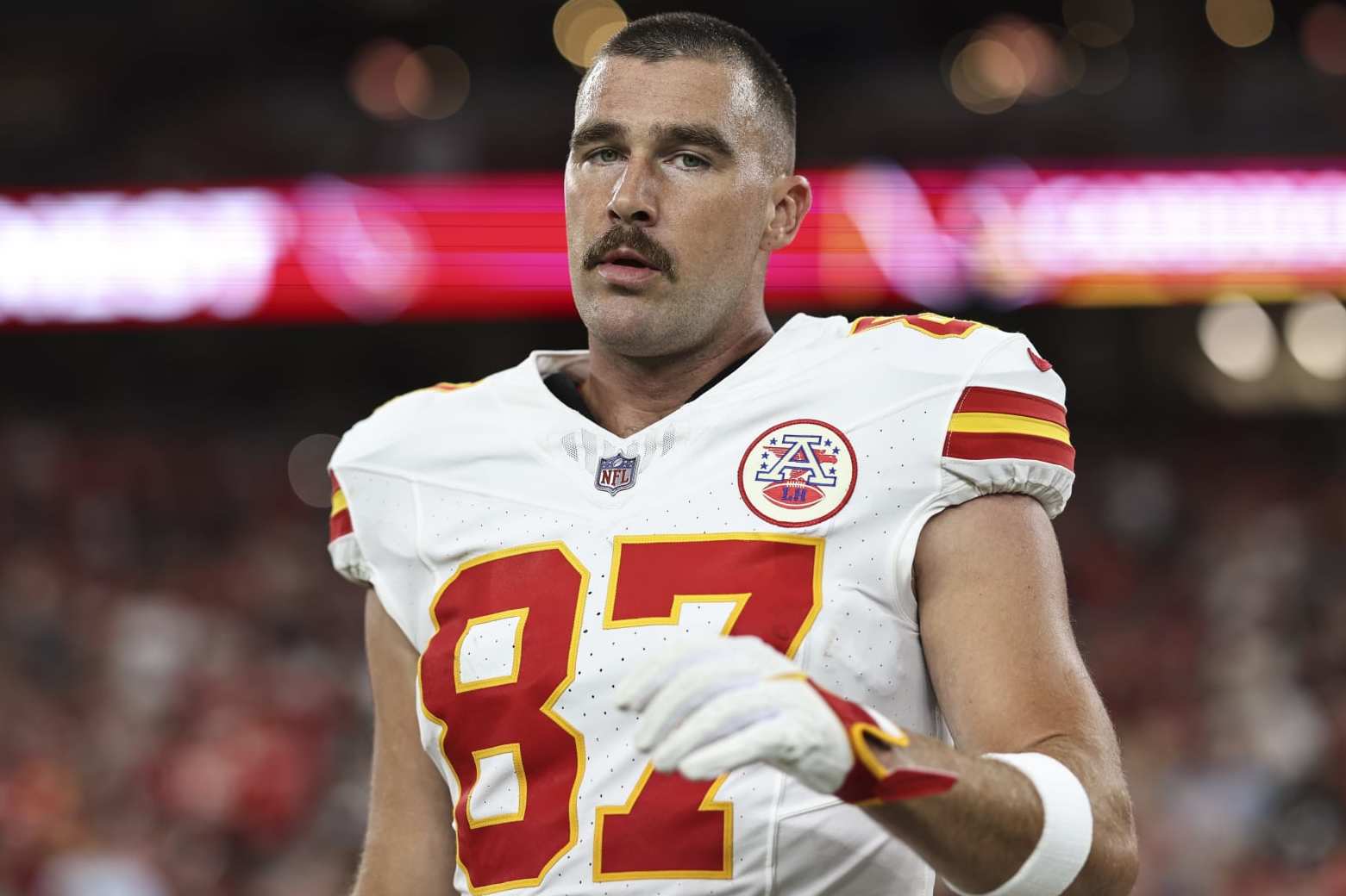 Chiefs TE Travis Kelce pleads for DE Chris Jones' return: 'Chris