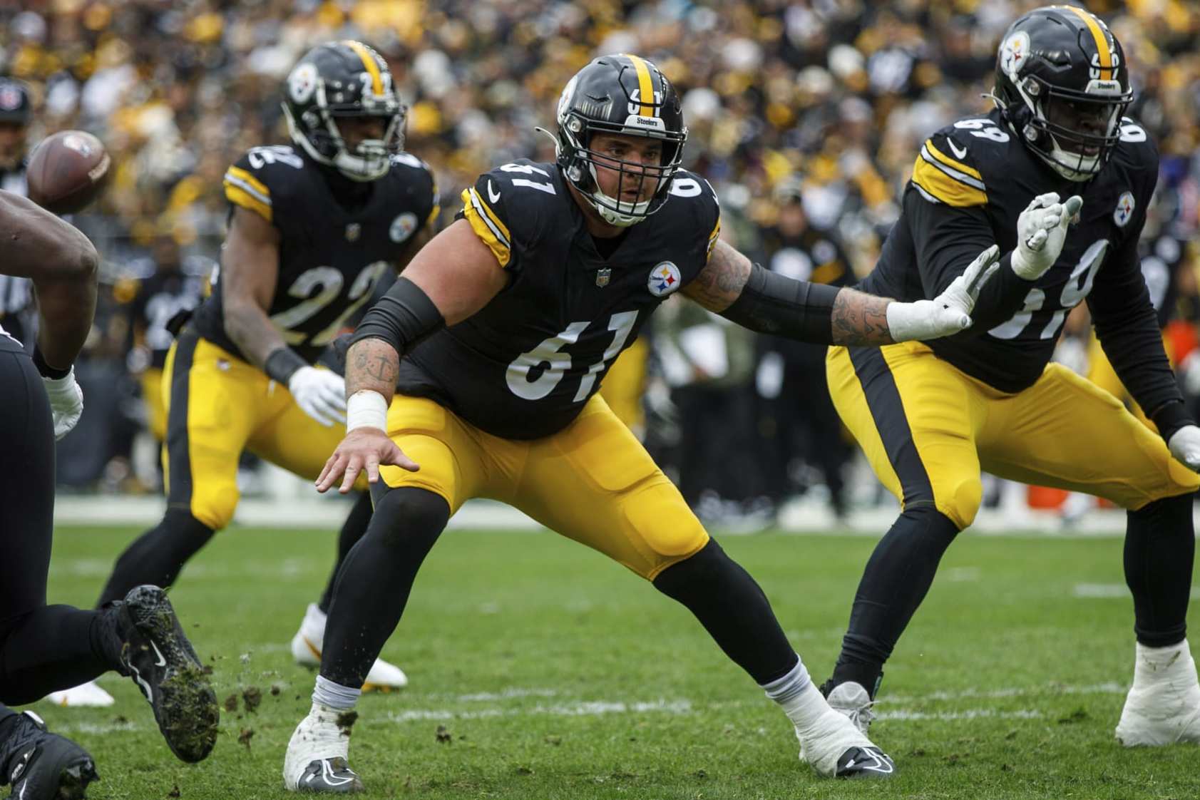 Steelers Free Agent Additions: IOL Isaac Seumalo, Nate Herbig PFF