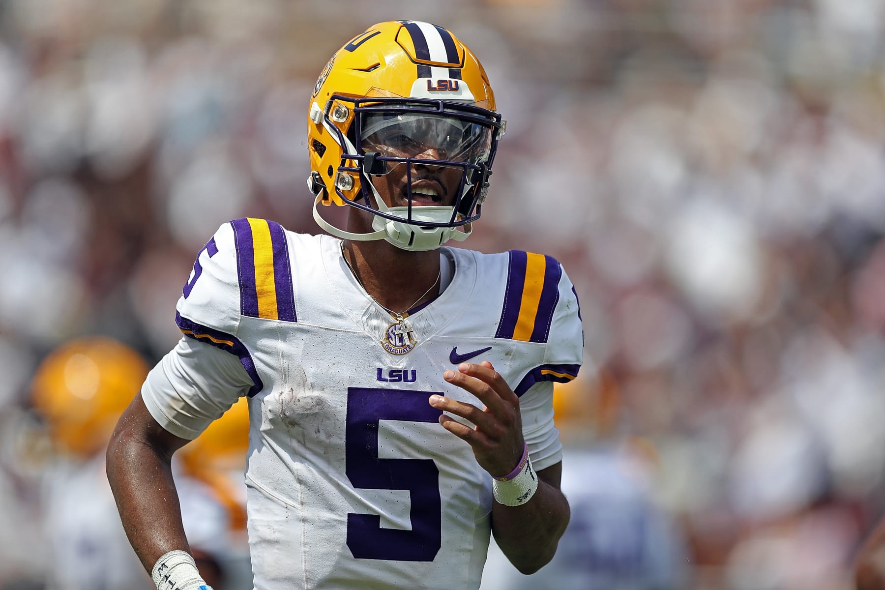 NFL Draft 2024 Rumors: Jayden Daniels' Height, Hand Size Doesn't