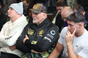 Tyson Fury's Dad Bloodied from Headbutting Oleksandr Usyk's Crew Member on Video