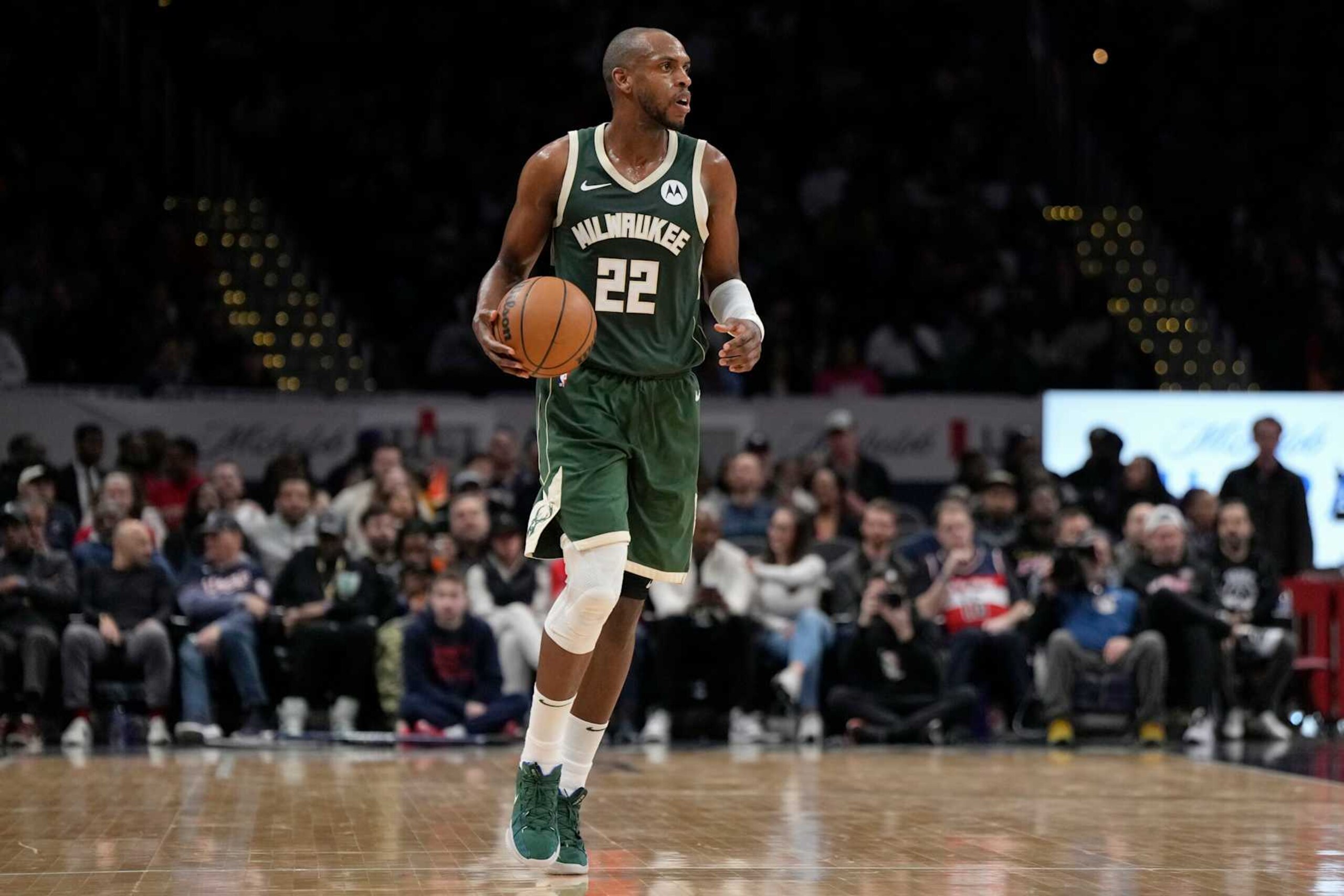 WASHINGTON, DC - APRIL 02: Khris Middleton #22 of the Milwaukee Bucks dribbles the ball down the court during the first half against the Washington Wizards at Capital One Arena on April 02, 2024 in Washington, DC. NOTE TO USER: User expressly acknowledges and agrees that, by downloading and or using this photograph, User is consenting to the terms and conditions of the Getty Images License Agreement. (Photo by Jess Rapfogel/Getty Images) WASHINGTON, DC - APRIL 02: Khris Middleton #22 of the Milwaukee Bucks dribbles the ball down the court during the first half against the Washington Wizards at Capital One Arena on April 02, 2024 in Washington, DC. NOTE TO USER: User expressly acknowledges and agrees that, by downloading and or using this photograph, User is consenting to the terms and conditions of the Getty Images License Agreement. (Photo by Jess Rapfogel/Getty Images)