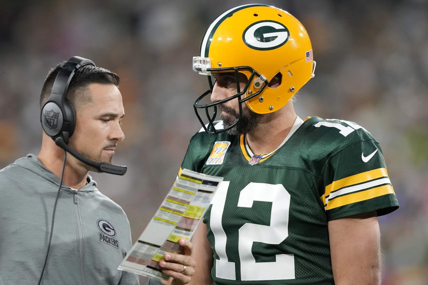 Aaron Rodgers says he's been playing with broken thumb