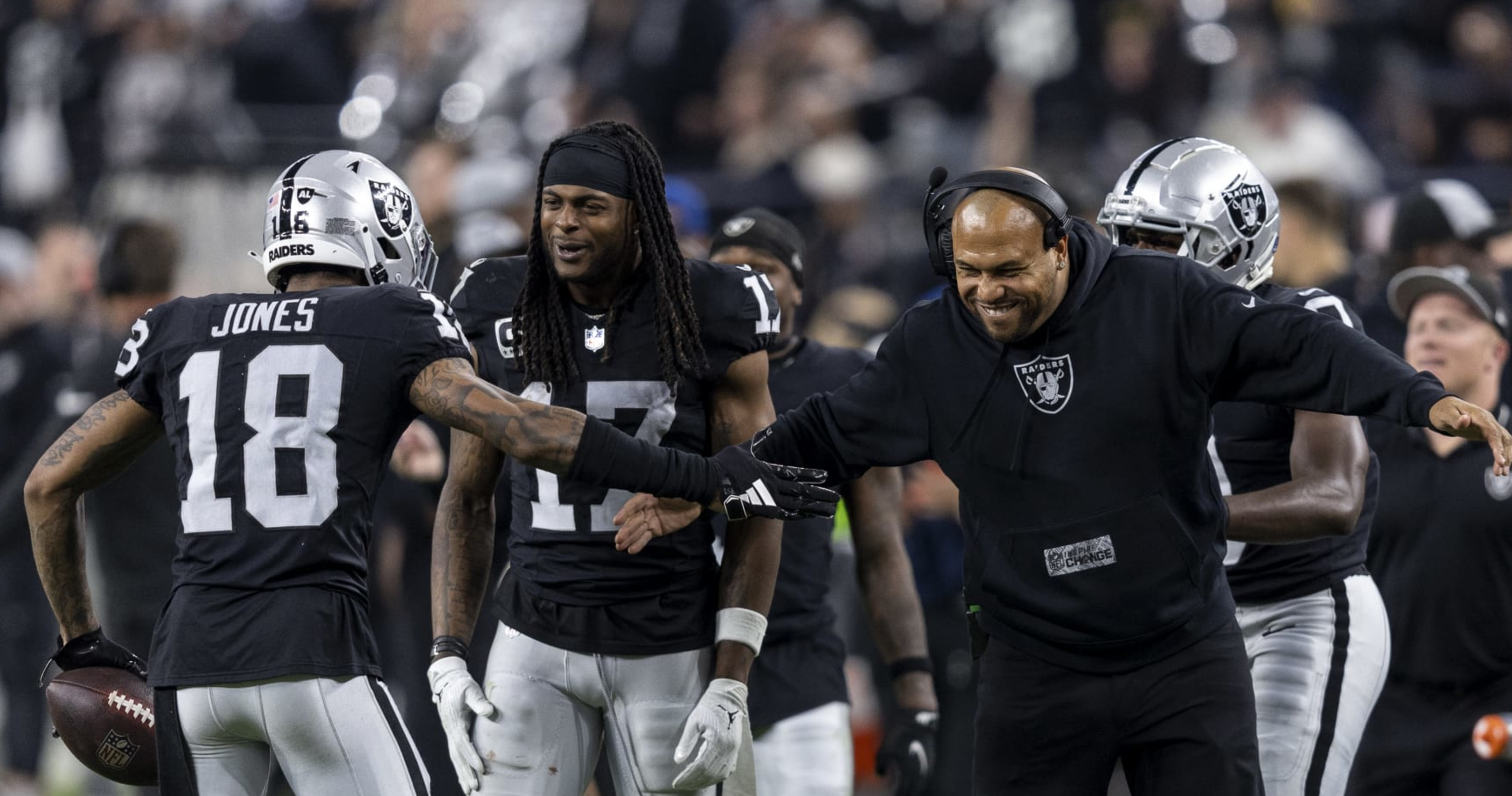 Davante Adams Says He, More Players Want Antonio Pierce to Be Raiders' HC |  News, Scores, Highlights, Stats, and Rumors | Bleacher Report