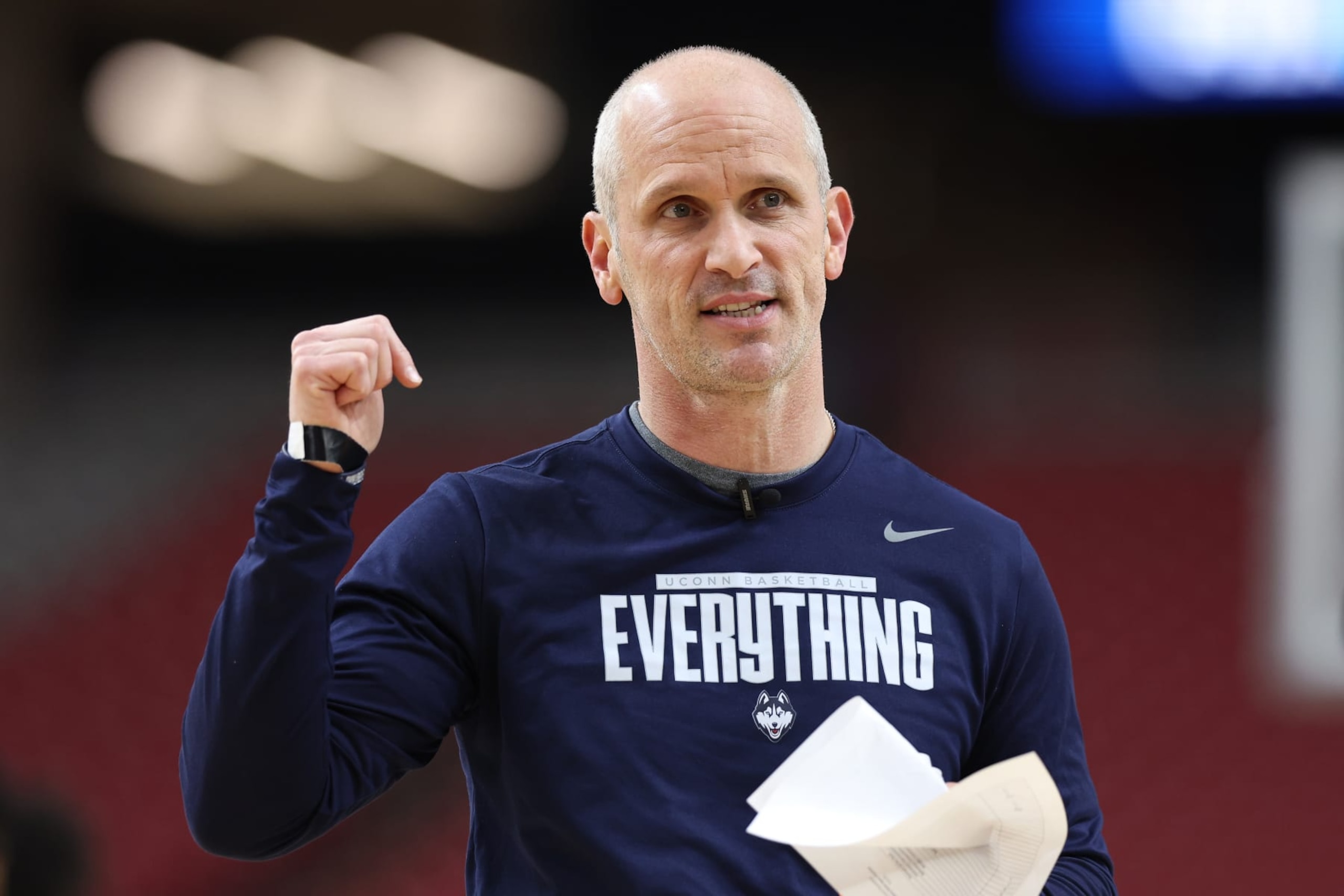 GLENDALE, ARIZONA - APRIL 05: Head coach Dan Hurley of the Connecticut Huskies reacts during a practice session at State Farm Stadium on April 05, 2024 in Glendale, Arizona. (Photo by Jamie Squire/Getty Images)