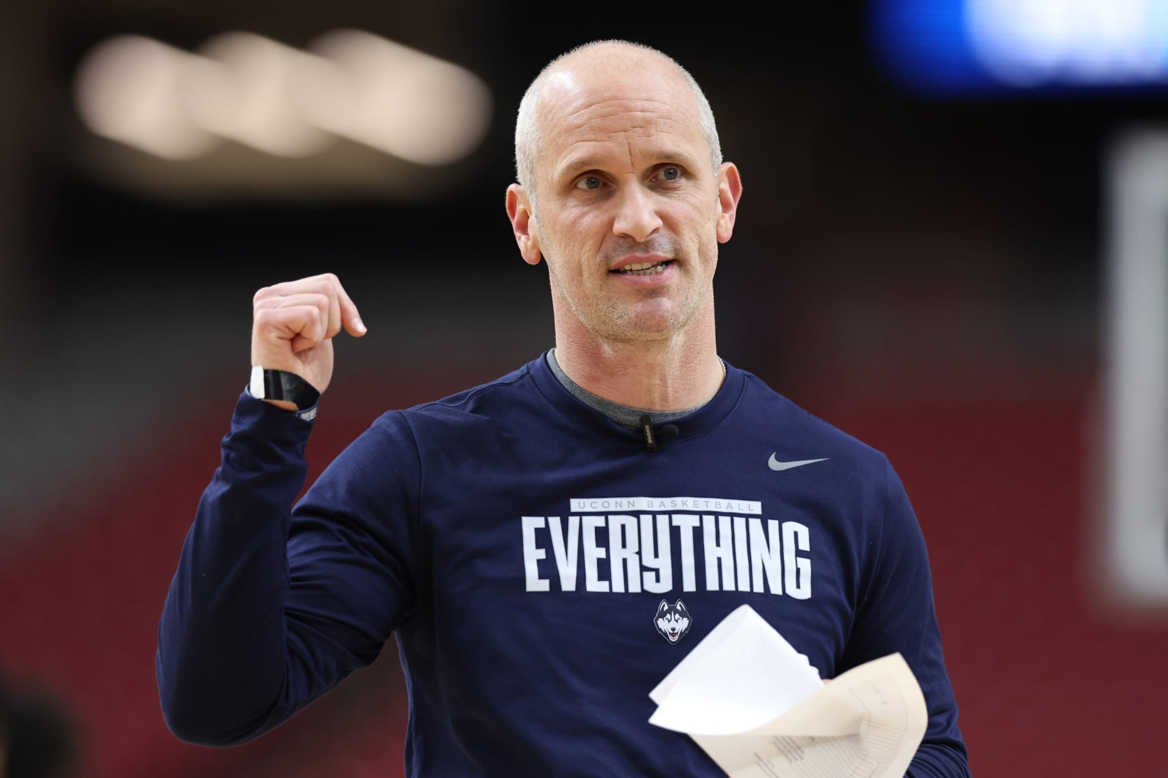 GLENDALE, ARIZONA - APRIL 05: Head coach Dan Hurley of the Connecticut Huskies reacts during a practice session at State Farm Stadium on April 05, 2024 in Glendale, Arizona. (Photo by Jamie Squire/Getty Images)