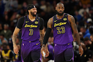 LeBron: Reporter 'a Fkn Lie!!! 🤥🤡' for Anthony Davis Rumor After Luka, Lakers Trade
