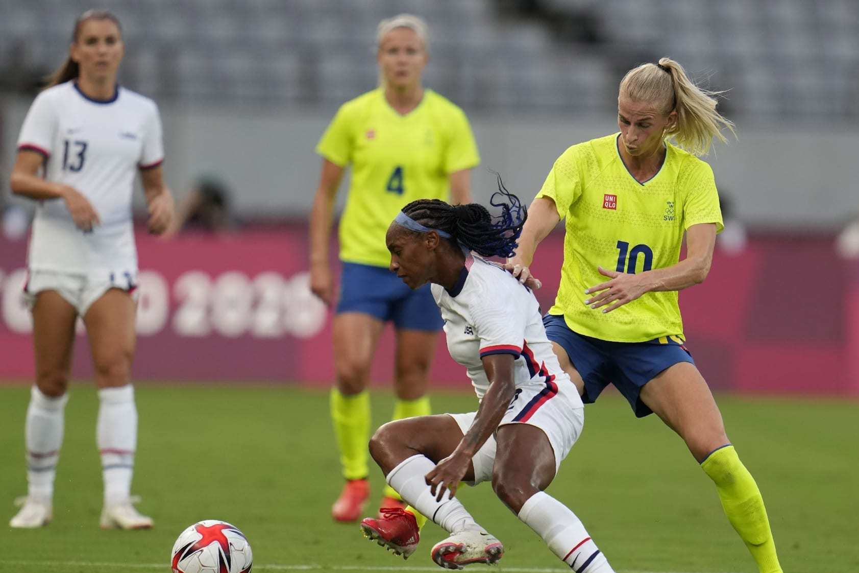 Crystal Dunn and Sofia Jakobson will engage once again at the 2023 Women's World Cup.