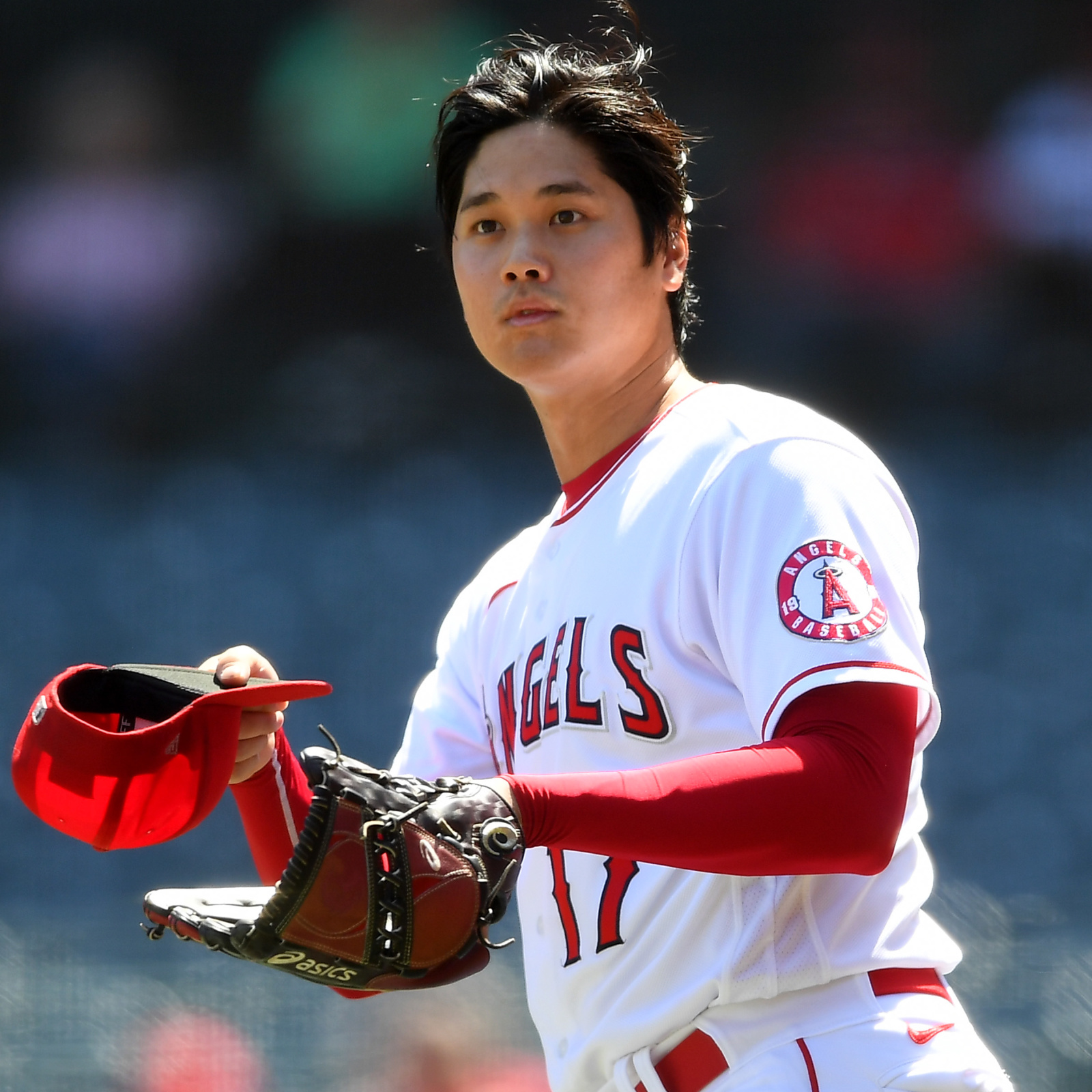 Angels' Shohei Ohtani suffers apparent injury vs. Padres, exits game