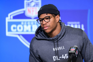 Video: Georgia DE Nolan Smith Runs 4.39 40-Yard Dash at 2023 NFL Combine