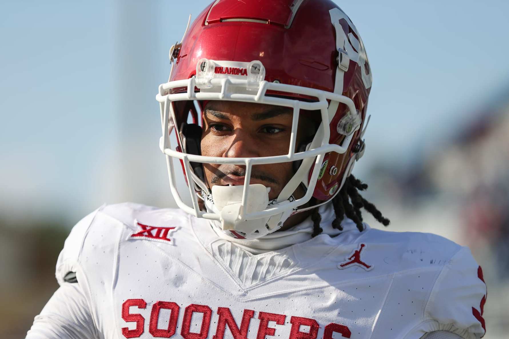 LAWRENCE, KS - OCTOBER 28: Oklahoma Sooners wide receiver Jalil Farooq (3) before a Big 12 football game between the Oklahoma Sooners and Kansas Jayhawks on Oct 28, 2023 at Memorial Stadium in Lawrence, KS.  (Photo by Scott Winters/Icon Sportswire via Getty Images)