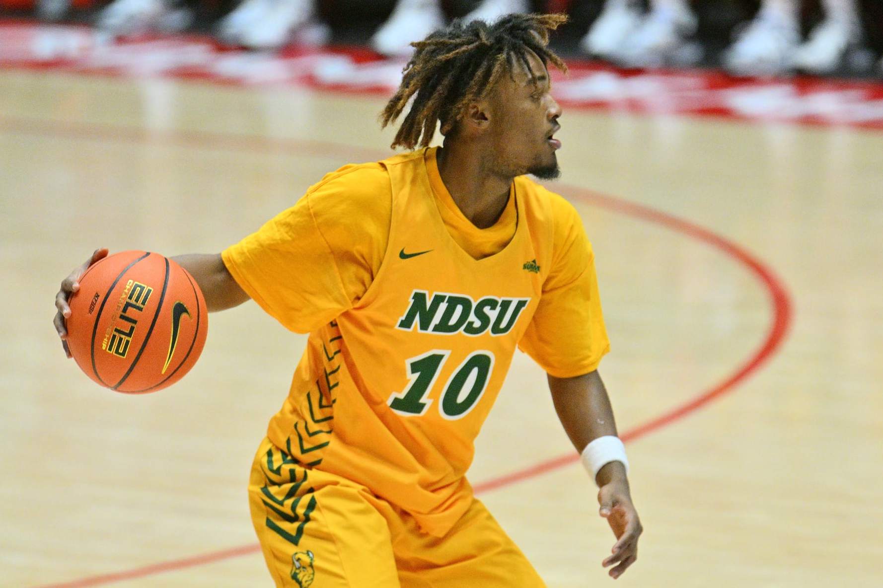 ALBUQUERQUE, NEW MEXICO - NOVEMBER 27: Damari Wheeler-Thomas #10 of the North Dakota State Bison dribbles the ball against the Jacksonville State Gamecocks during the first half of their game in the Lobo Classic at The Pit on November 27, 2022 in Albuquerque, New Mexico. (Photo by Sam Wasson/Getty Images)