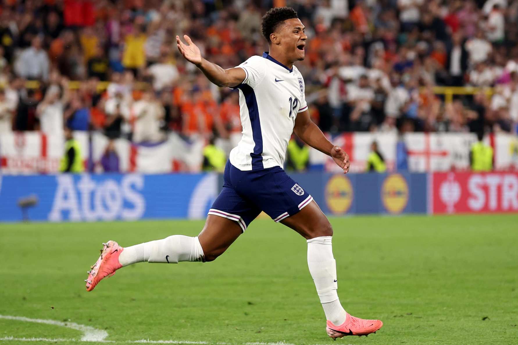 DORTMUND, GERMANY - JULY 10: Ollie Watkins of England celebrates scoring his team's second goal during the UEFA EURO 2024 semi-final match between Netherlands and England at Football Stadium Dortmund on July 10, 2024 in Dortmund, Germany. (Photo by Alex Livesey/Getty Images)