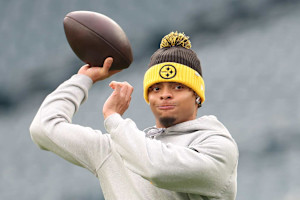 Steelers Rumors: 'Door Is Open' for Justin Fields Contract in 2025 NFL Free Agency