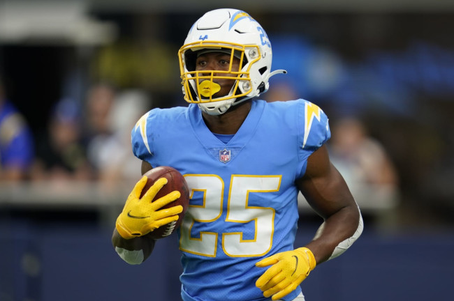 RB Isaiah Spiller makes first appearance in full Chargers uniform