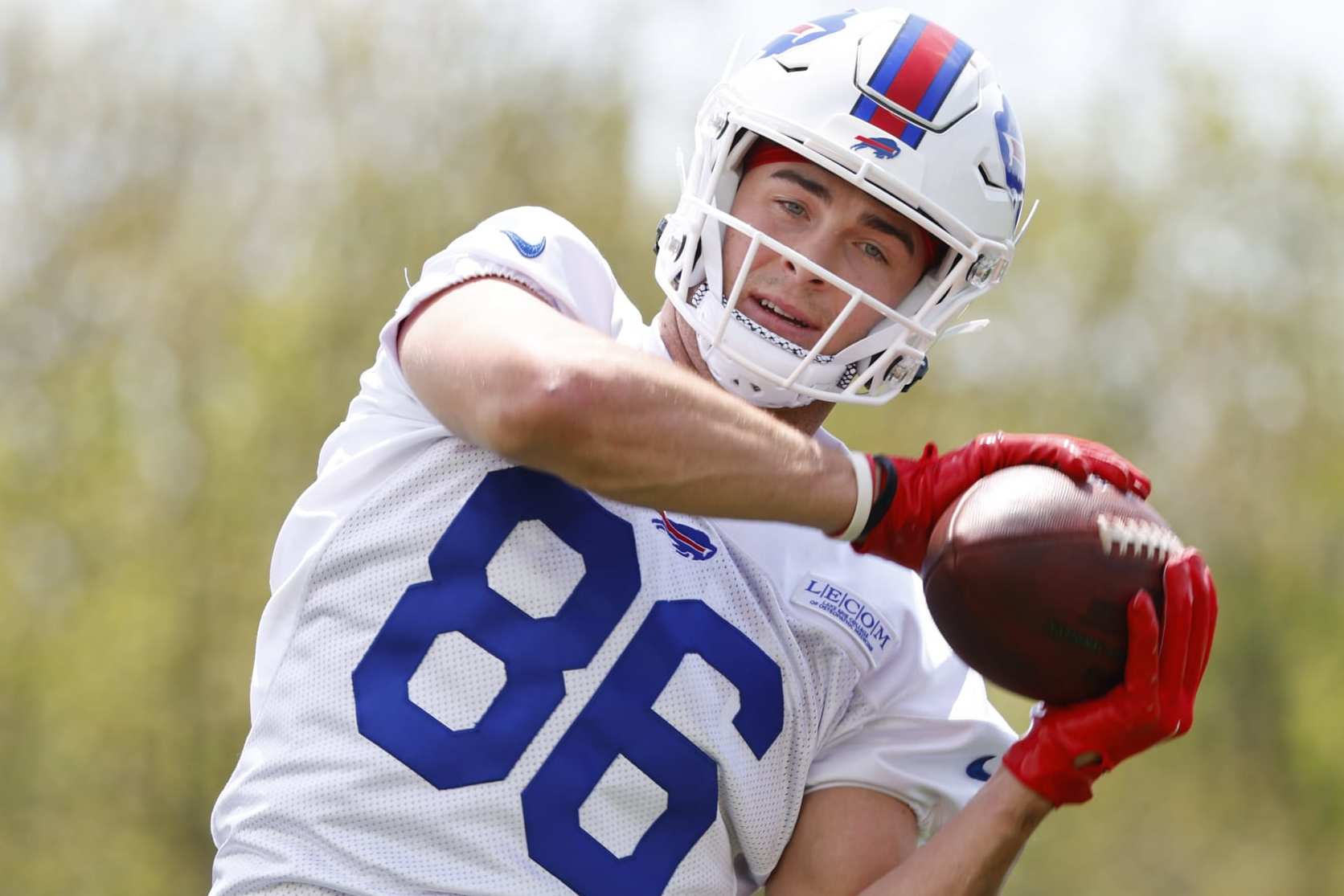 Bills' Dawson Knox quietly becoming a top all-around tight end after best  training camp of his career, Sports