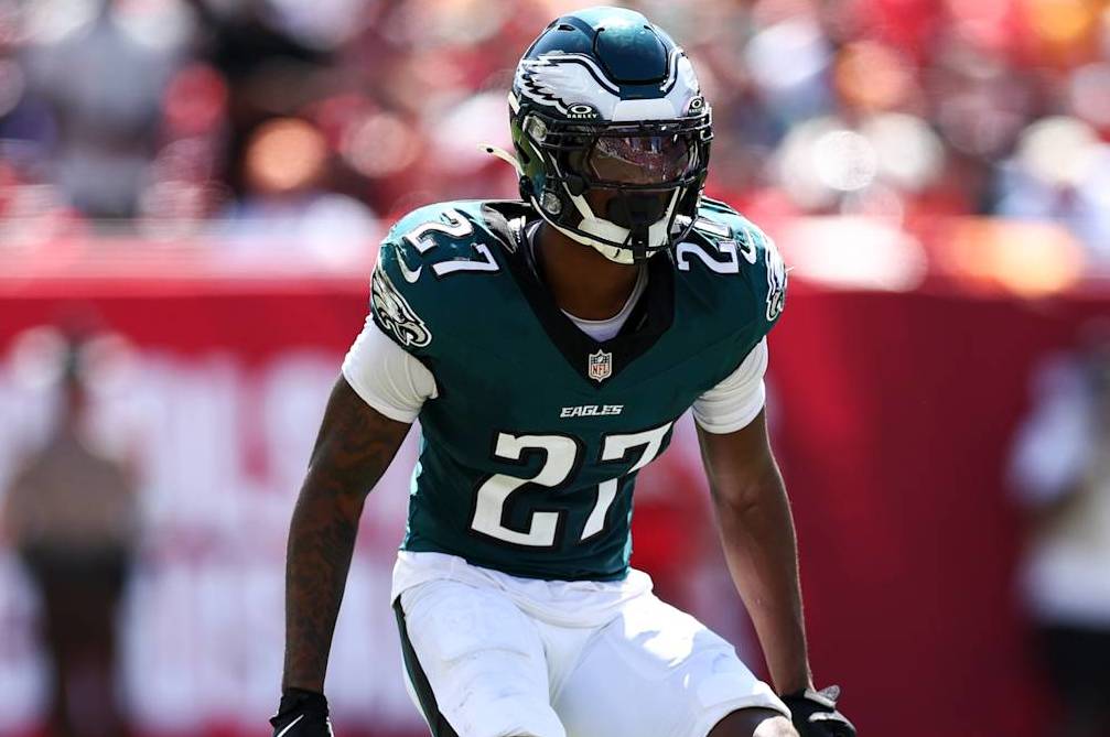 MIAMI GARDENS, FL - SEPTEMBER 29: Quinyon Mitchell #27 of the Philadelphia Eagles defends in pass coverage during an NFL football game against the Tampa Bay Buccaneers at Hard Rock Stadium on September 29, 2024 in Miami Gardens, Florida. (Photo by Kevin Sabitus/Getty Images)