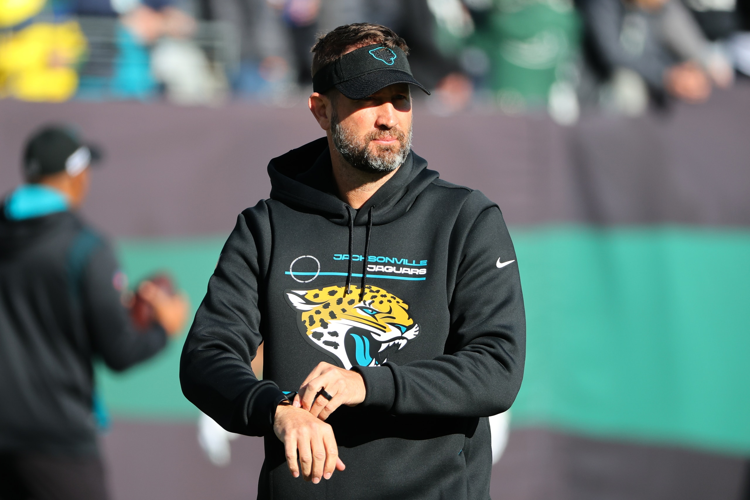 EAST RUTHERFORD, NJ - DECEMBER 26:  Jacksonville Jaguars passing game coordinator Brian Schottenheimer prior to the National Football League game between the New York Jets and the Jacksonville Jaguars on Decsmber 26, 2021 at MetLife Stadium in East Rutherford, NJ.  (Photo by Rich Graessle/Icon Sportswire via Getty Images)