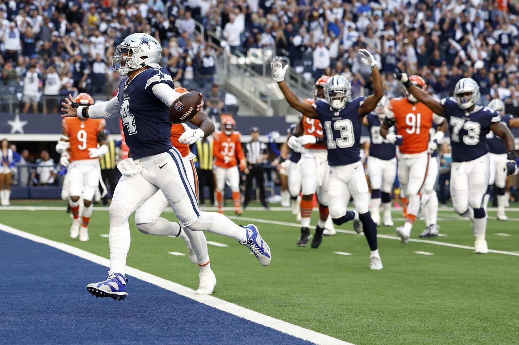 Dallas Cowboys vs. Chicago Bears - AT&T Stadium, Arlington, TX - 10/30/2022