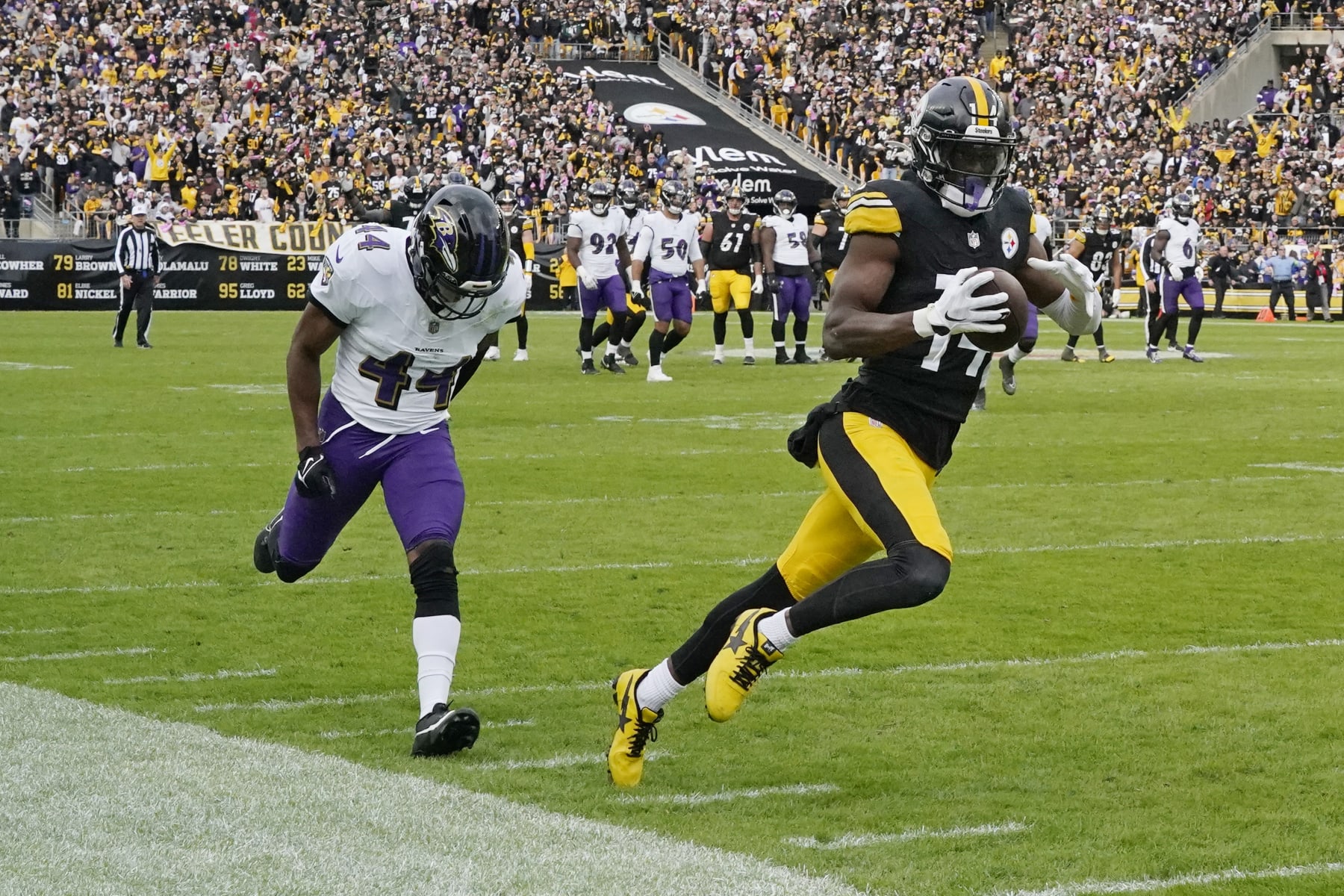 Steelers Fans Hail George Pickens for Game-Winning TD Against Lamar Jackson, Ravens - Vimarsana News