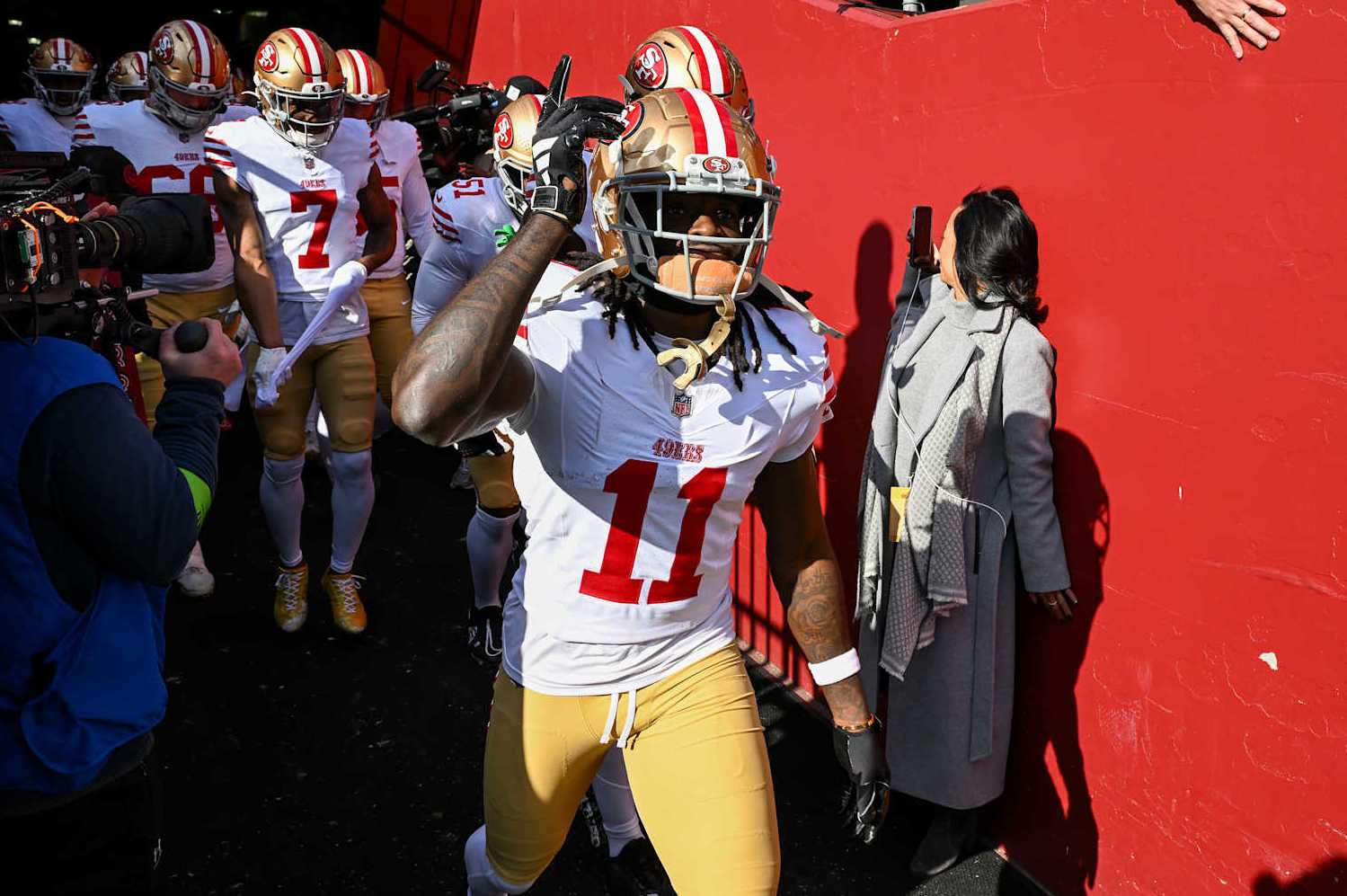 LANDOVER, MARYLAND - DECEMBER 31: Brandon Aiyuk #11 of the San Francisco 49ers takes the field prior to a game on Commanders at FedExField on December 31, 2023 in Landover, Maryland. (Photo by Greg Fiume/Getty Images)