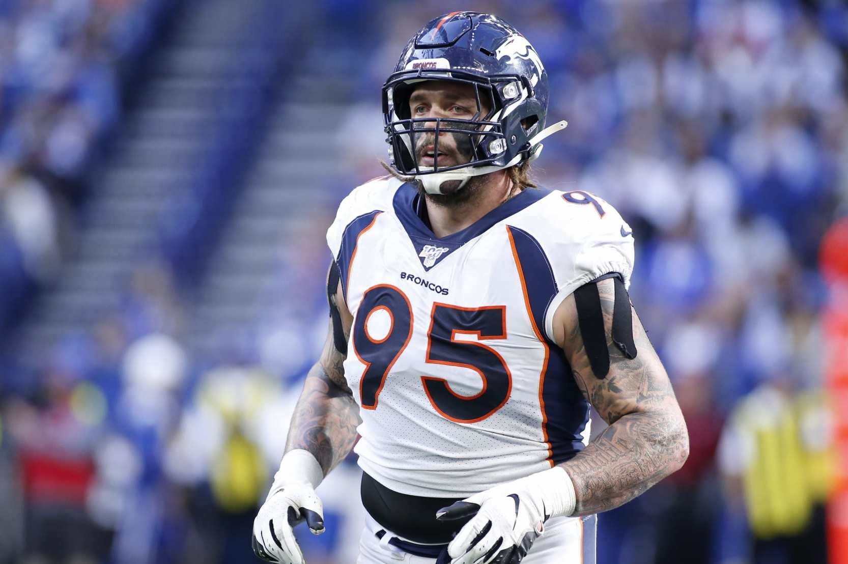 Derek Wolfe: Retired Super Bowl champion hunted a gigantic mountain lion  that 'wreaked havoc' in a neighborhood