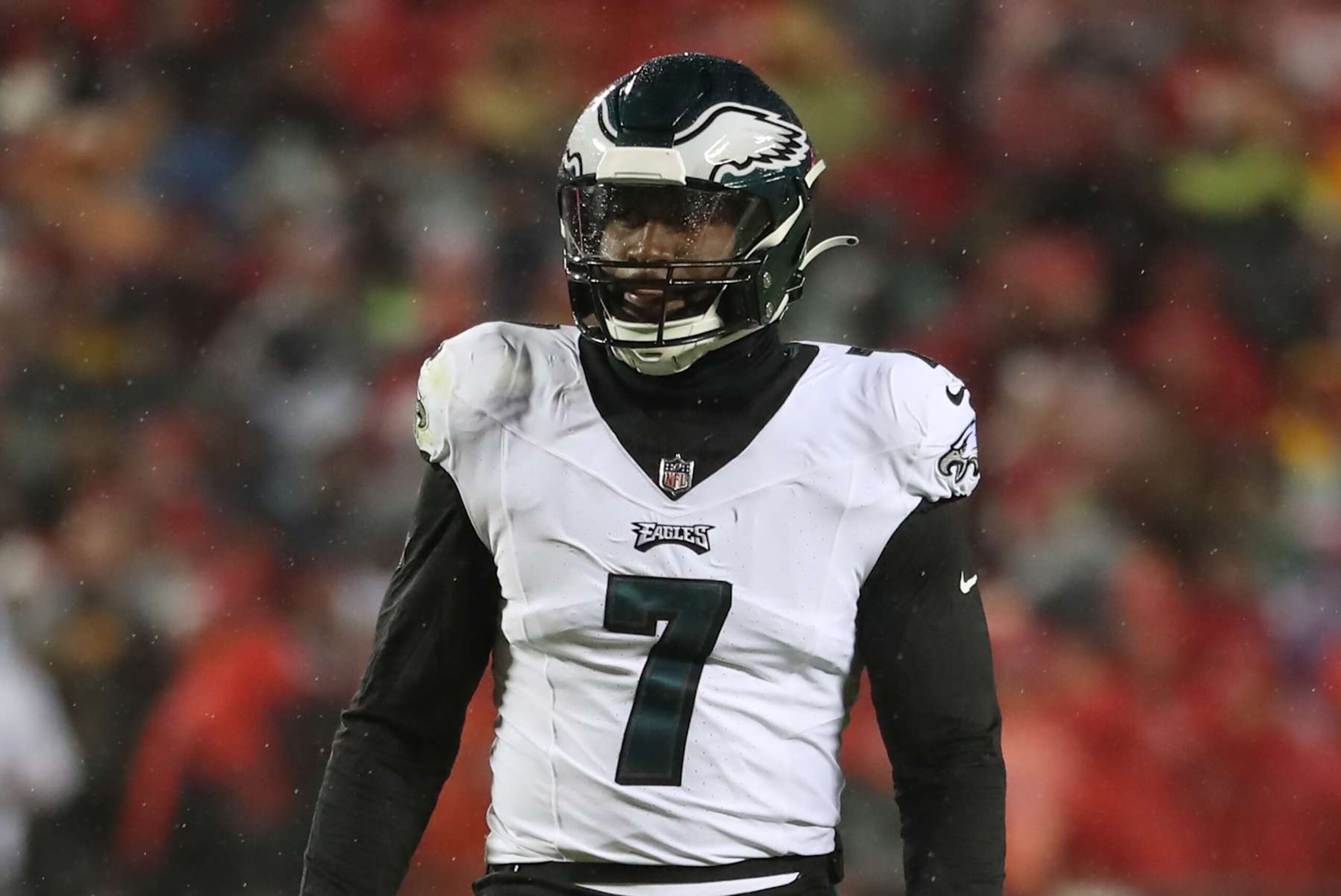 KANSAS CITY, MO - NOVEMBER 20: Philadelphia Eagles linebacker Haason Reddick (7) in the first quarter of an NFL football game between the Philadelphia Eagles and Kansas City Chiefs on Nov 20, 2023 at GEHA Field at Arrowhead Stadium in Kansas City, MO. (Photo by Scott Winters/Icon Sportswire via Getty Images)