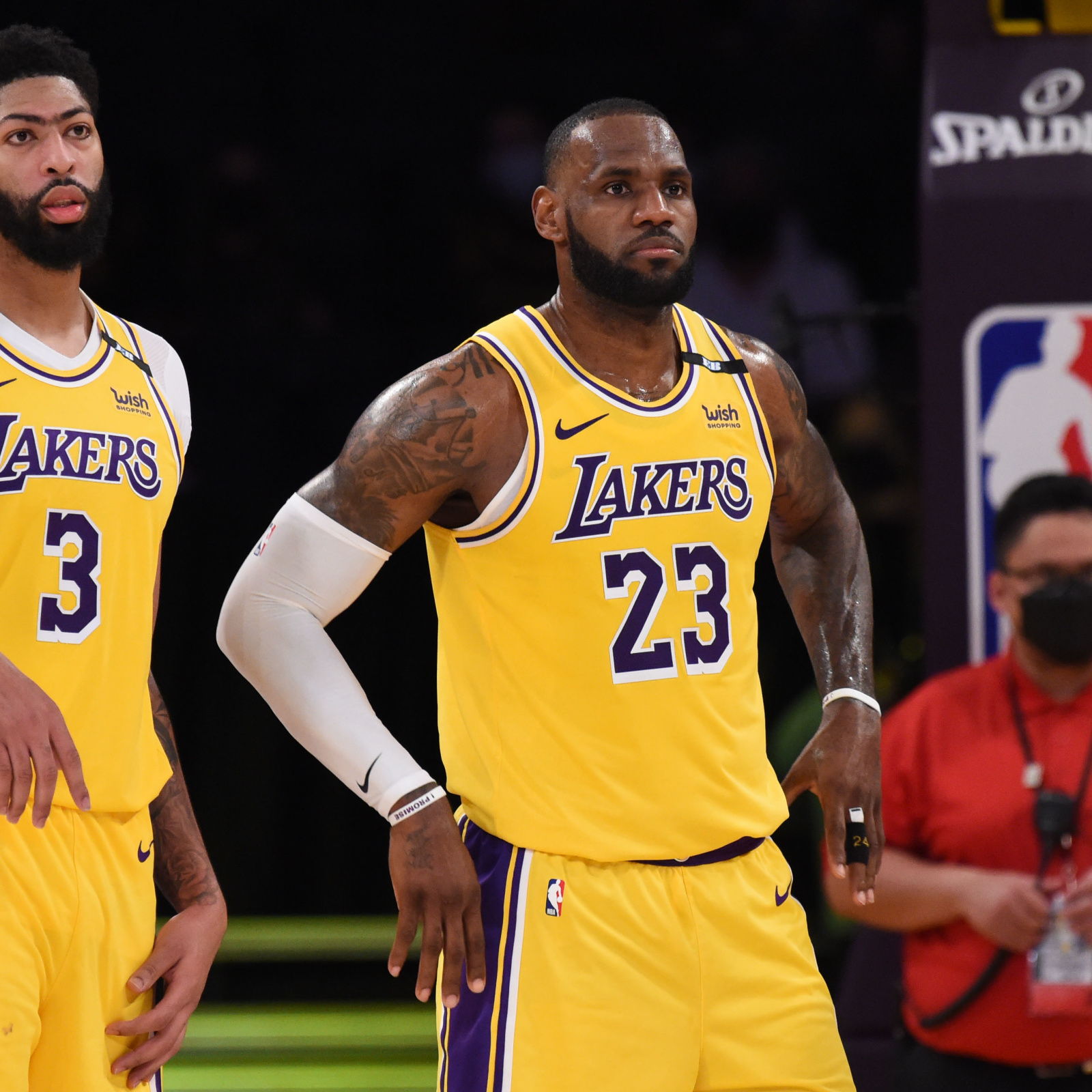 LeBron James on Anthony Davis: 'He's one of the greatest bigs to