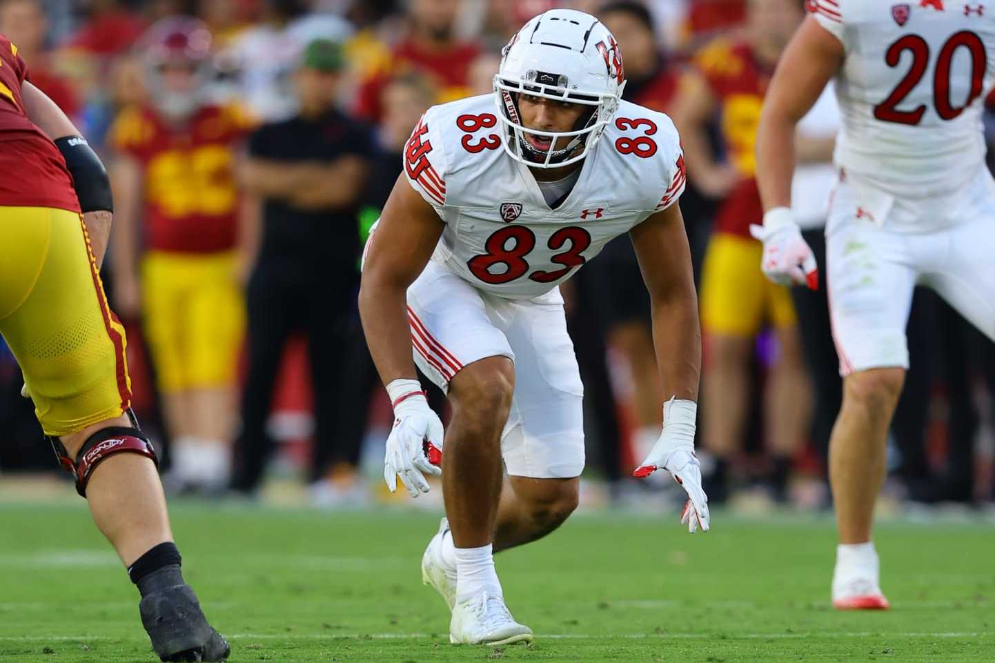 LOS ANGELES, CA - OCTOBER 21: Utah Utes defensive end Jonah Elliss (83) lines up at line of scrimmage during a college football game between the Utah Utes against the USC Trojans on October 21, 2023, at United Airlines Field at The Los Angeles Memorial Coliseum in Los Angeles, CA. (Photo by Jordon Kelly/Icon Sportswire via Getty Images)