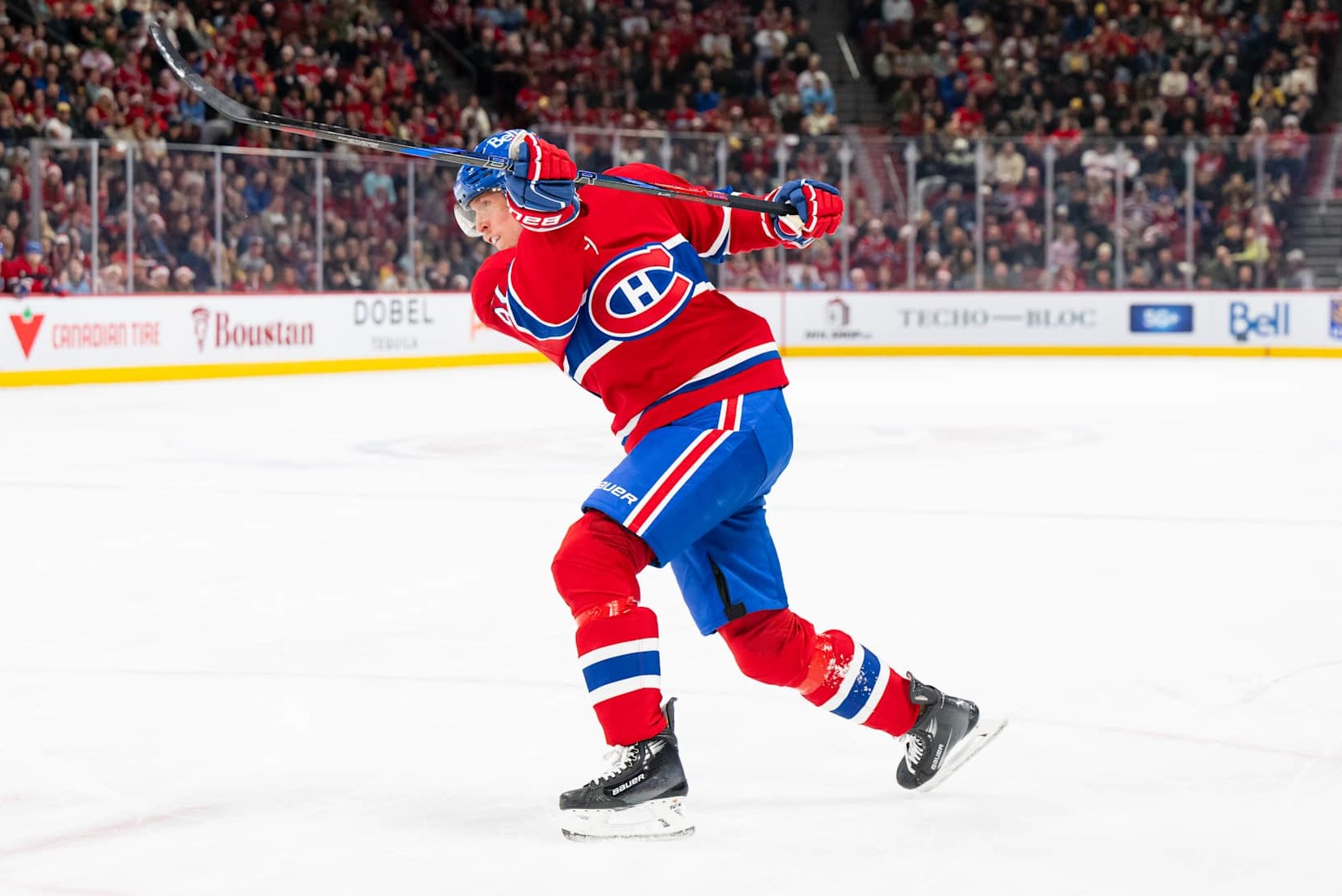MONTREAL, CANADA- DECEMBER 21: Patrik Laine #92 of the Montreal Canadiens fires a slapshot on the power play during the first period of the NHL regular season game against the Detroit Red Wings at the Bell Centre on December 21, 2024 in Montreal, Quebec, Canada. The Montreal Canadiens defeated the Detroit Red Wings by a score of 5-1. (Photo by Matt Garies/NHLI via Getty Images)