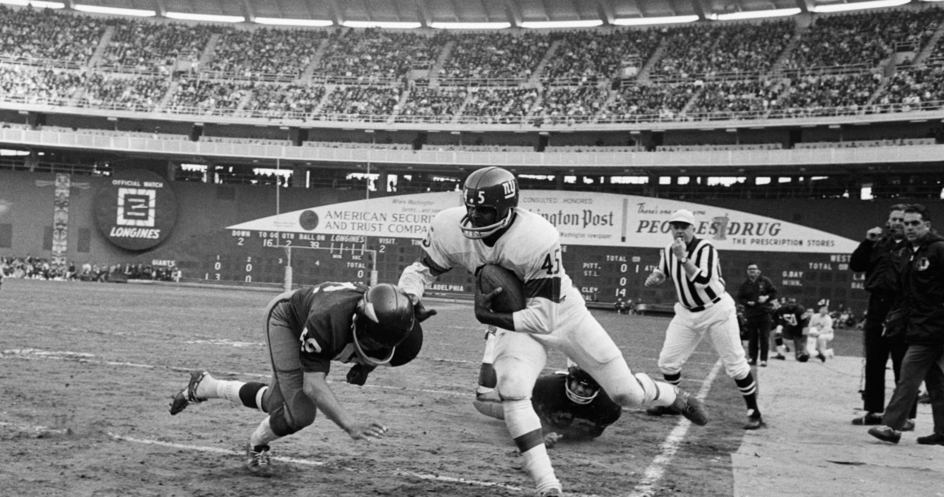 Homer Jones, former Giants receiver believed to be the first to spike a  ball after TD, dies at 82