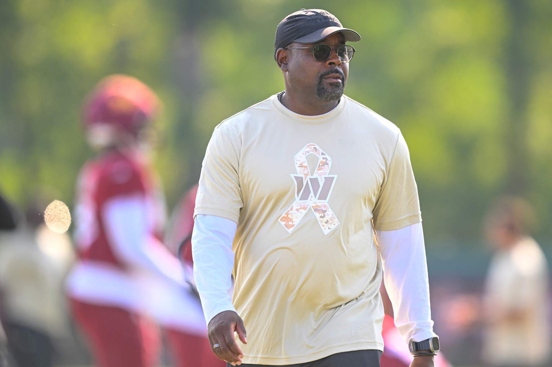 ASHBURN, VA - JULY 29 : Washington Commanders defensive coordinator Joe Whitt Jr. during day six of the Washington Commanders training camp in Ashburn, VA on July 29, 2023. (Photo by John McDonnell/ for The Washington Post via Getty Images)