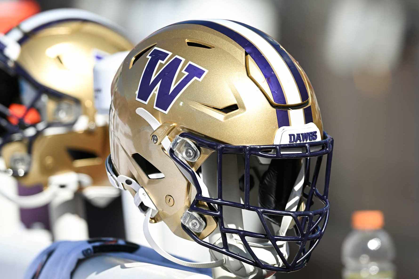 BLOOMINGTON, IN - OCTOBER 26: A Washington helmet sits on the sideline during a college football game between the Washington Huskies and Indiana Hoosiers on October 26, 2024 at Memorial Stadium in Bloomington, IN (Photo by James Black/Icon Sportswire via Getty Images)