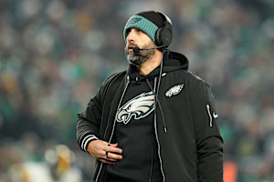 Report: Nick Sirianni Apologized to Zach Ertz After Eagles-Commanders Postgame Spat