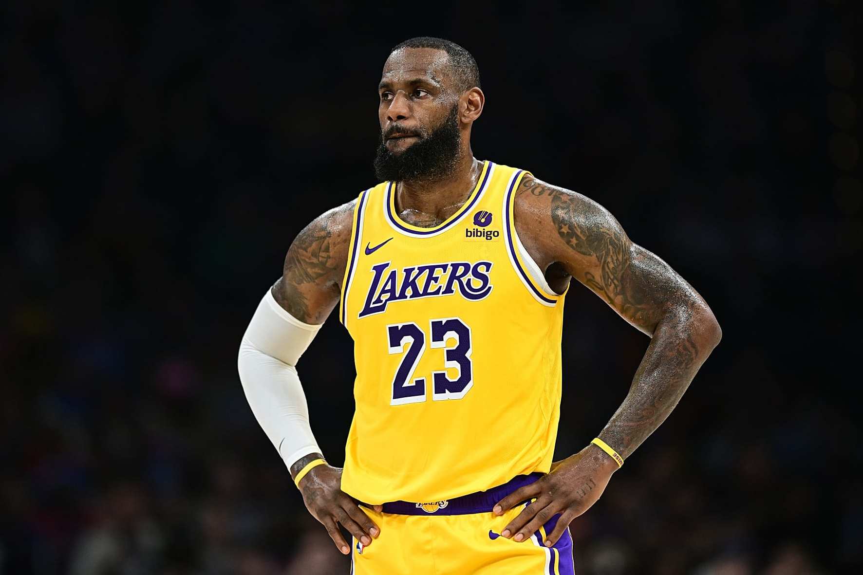 OKLAHOMA CITY, OKLAHOMA - NOVEMBER 30: Lebron James #23 of the Los Angeles Lakers during the first half against the Oklahoma City Thunder at Paycom Center on November 30, 2023 in Oklahoma City, Oklahoma. NOTE TO USER: User expressly acknowledges and agrees that, by downloading and or using this Photograph, user is consenting to the terms and conditions of the Getty Images License Agreement. (Photo by Joshua Gateley/Getty Images)