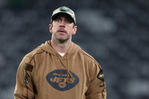 Jets' Aaron Rodgers Says 'Give Me a Few Weeks' When Asked About Return from Injury