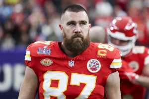 Travis Kelce, Chiefs Agree to 2-Year Contract; Rumored to Be Highest-Paid NFL TE Ever