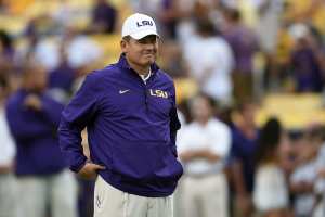 Les Miles Sues LSU After Being Ineligible for CFB Hall of Fame Due to Vacated Wins