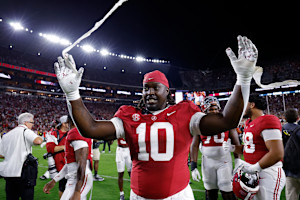 Jehiem Oatis Commits to Deion Sanders, Colorado; Alabama Transfer Is Top DL in Portal