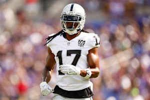 Davante Adams Traded to Jets from Raiders for Draft Pick, Reunites with Aaron Rodgers