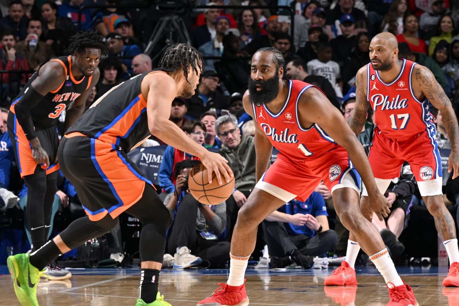 PHILADELPHIA, PA - FEBRUARY 10: James Harden #1 of the Philadelphia 76ers plays defense against Jalen Brunson #11 of the New York Knicks during the game on February 10, 2023 at the Wells Fargo Center in Philadelphia, Pennsylvania NOTE TO USER: User expressly acknowledges and agrees that, by downloading and/or using this Photograph, user is consenting to the terms and conditions of the Getty Images License Agreement. Mandatory Copyright Notice: Copyright 2023 NBAE (Photo by David Dow/NBAE via Getty Images) PHILADELPHIA, PA - FEBRUARY 10: James Harden #1 of the Philadelphia 76ers plays defense against Jalen Brunson #11 of the New York Knicks during the game on February 10, 2023 at the Wells Fargo Center in Philadelphia, Pennsylvania NOTE TO USER: User expressly acknowledges and agrees that, by downloading and/or using this Photograph, user is consenting to the terms and conditions of the Getty Images License Agreement. Mandatory Copyright Notice: Copyright 2023 NBAE (Photo by David Dow/NBAE via Getty Images)