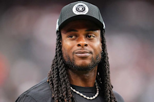 Fantasy Football Trade Market: Davante Adams Advice and More Buy, Sell and Hold Picks