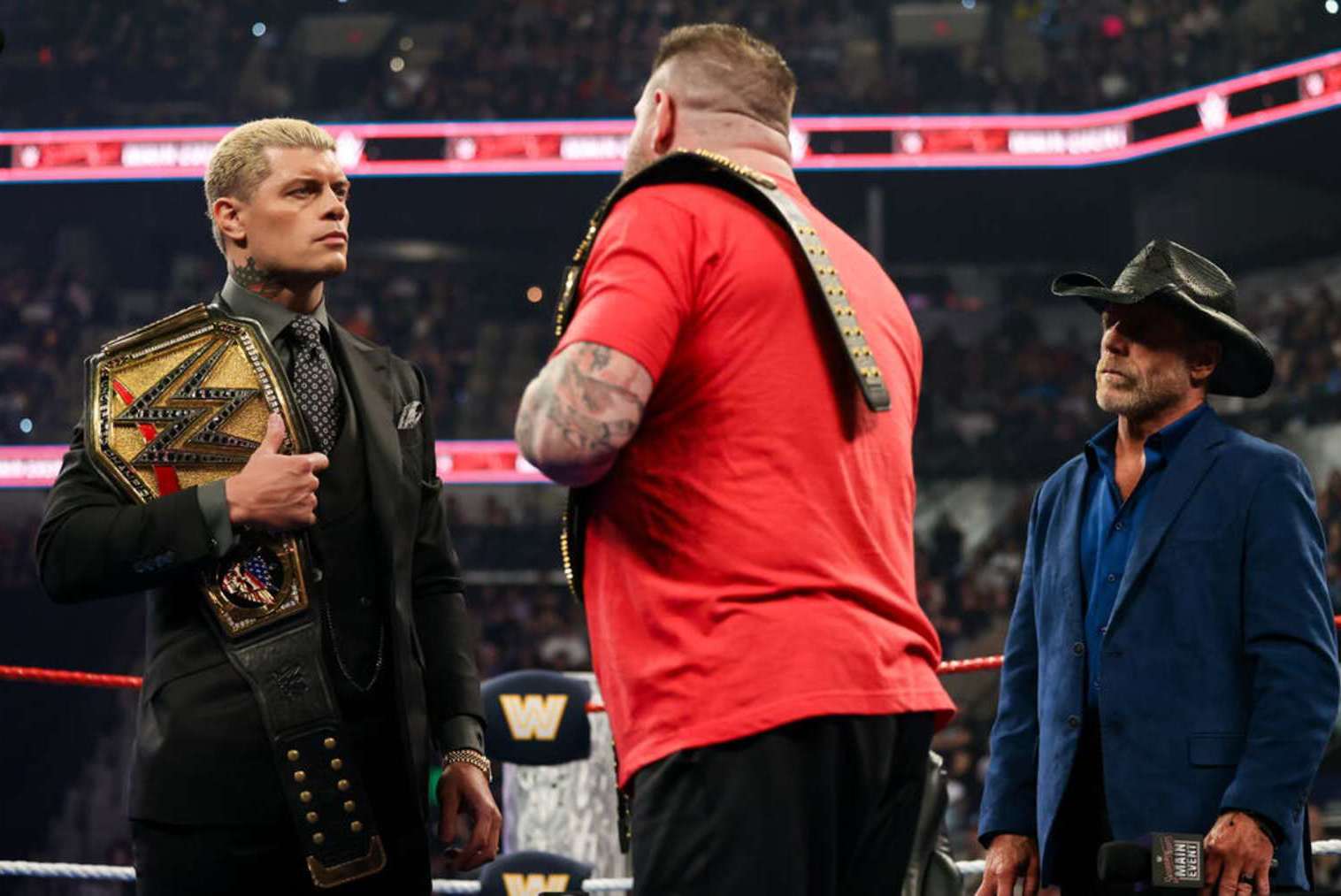 Cody Rhodes and Kevin Owens have signed the contract for their Royal Rumble clash. Who will prevail?