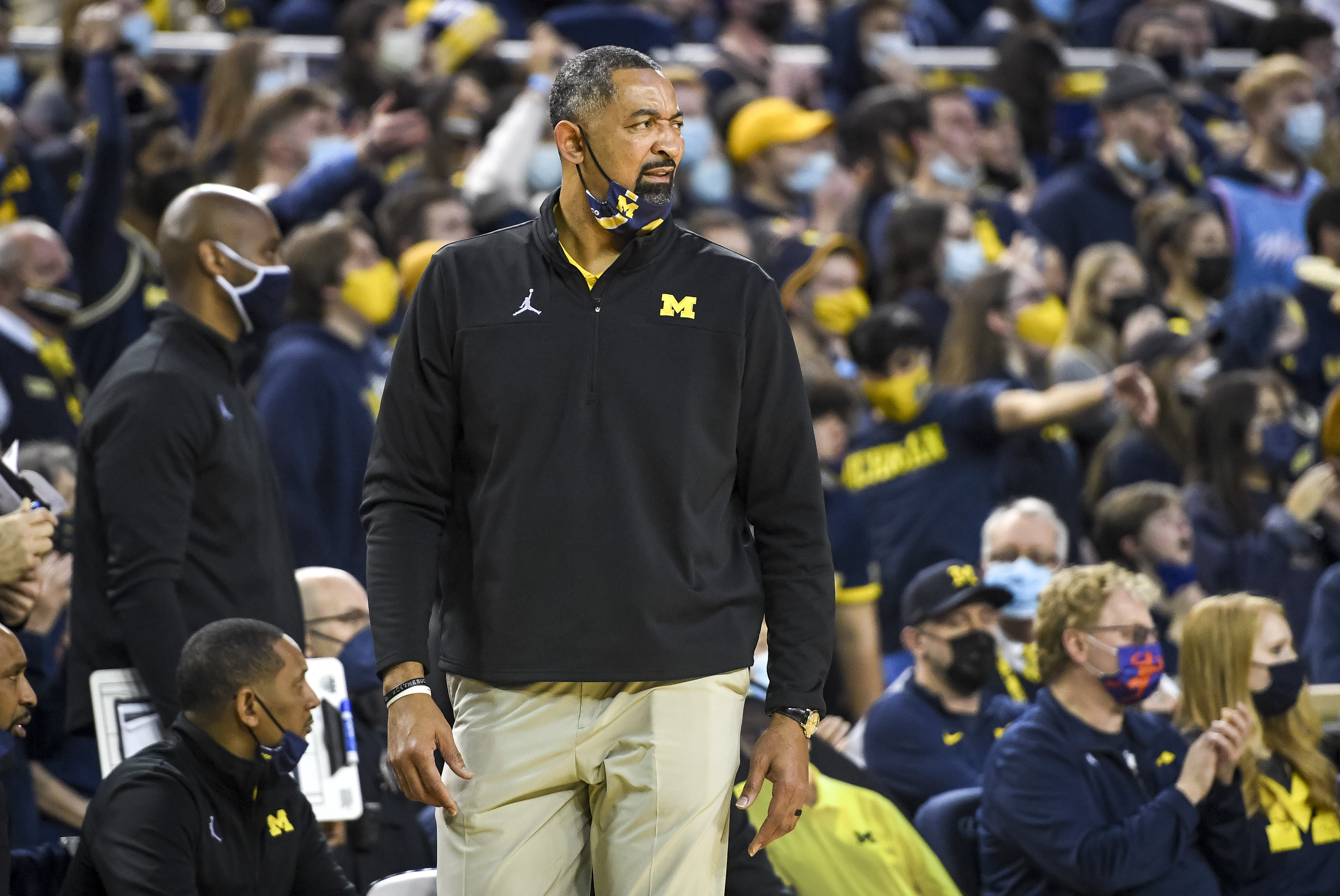 Michigan's Juwan Howard Swings at Wisconsin Assistant Coach During Postgame  Fight | News, Scores, Highlights, Stats, and Rumors | Bleacher Report